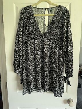 wild fable Black and White Floral V-Neck tie sleeve mini dress